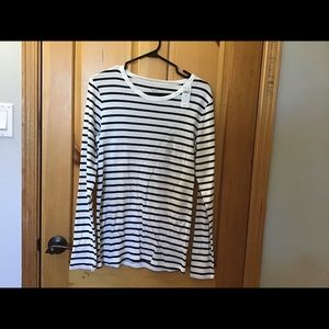 Gap long sleeve t-shirt